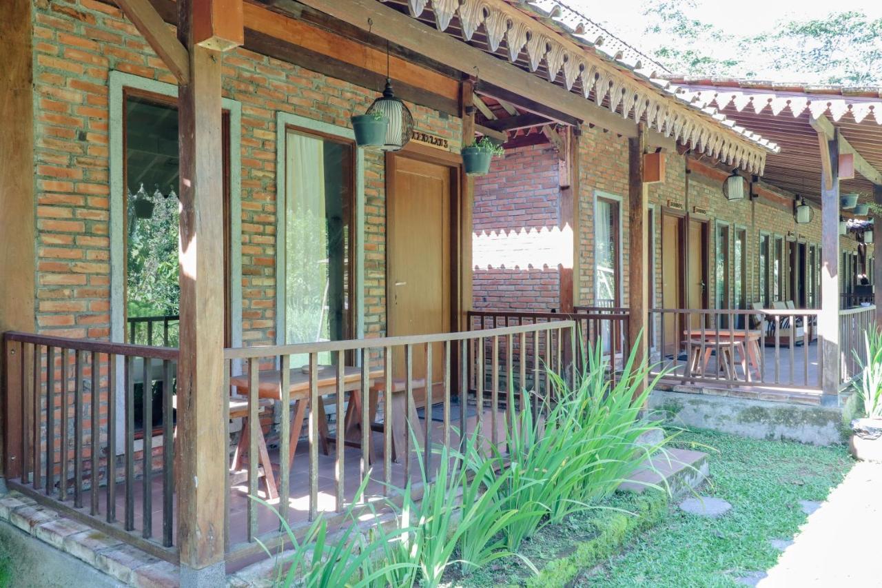 Hotel Balkondes Kenalan Magelang Exteriér fotografie