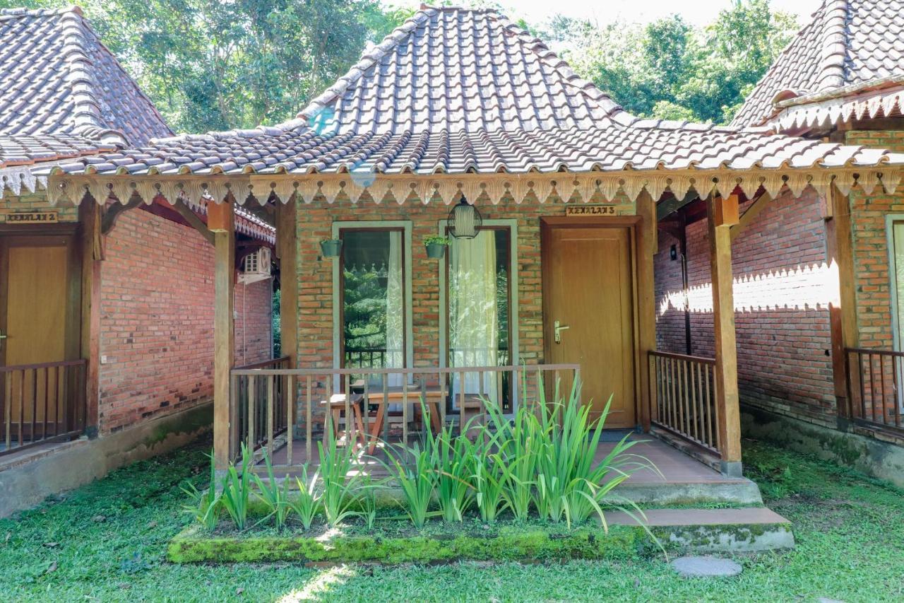 Hotel Balkondes Kenalan Magelang Exteriér fotografie