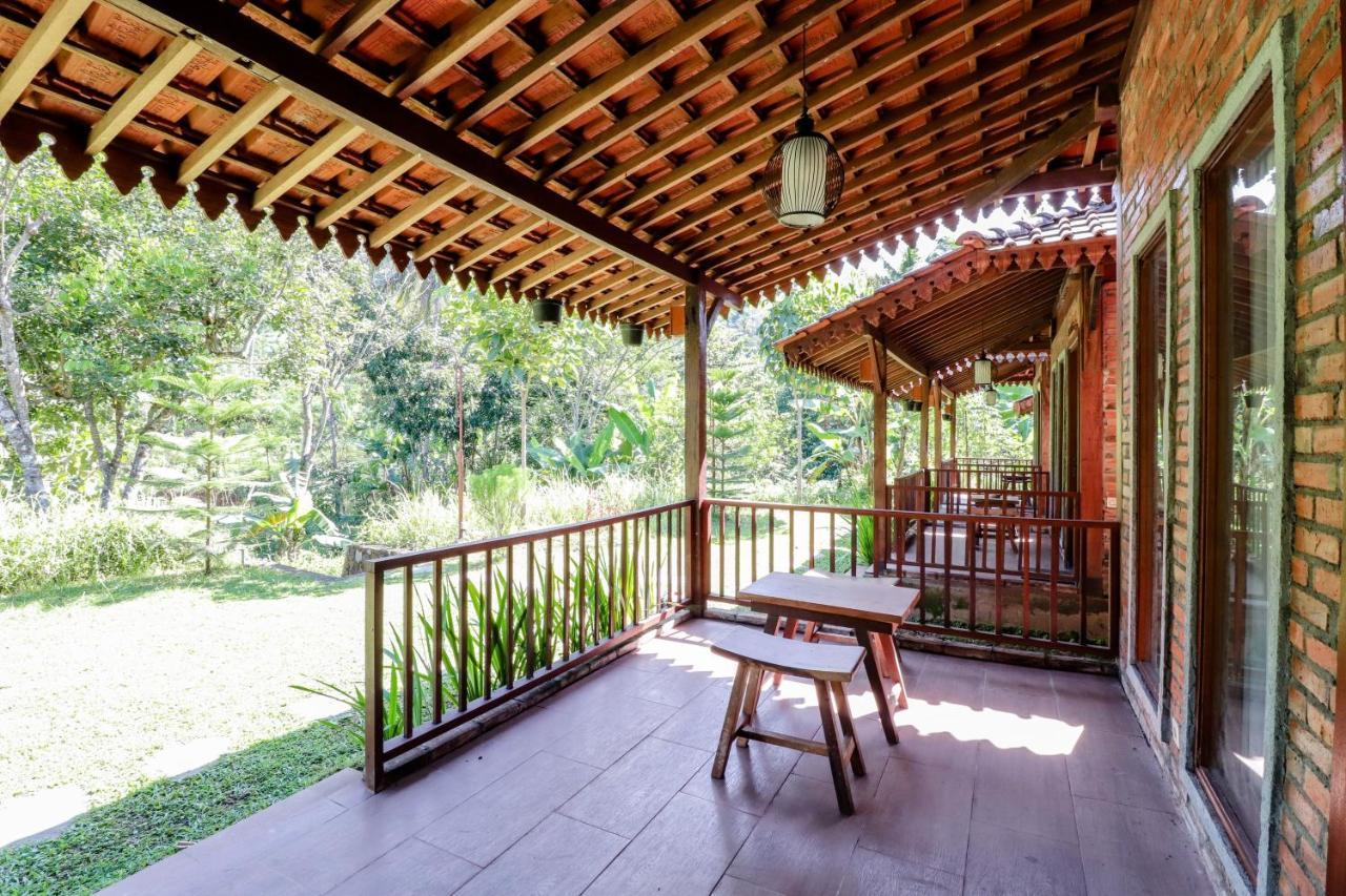 Hotel Balkondes Kenalan Magelang Exteriér fotografie