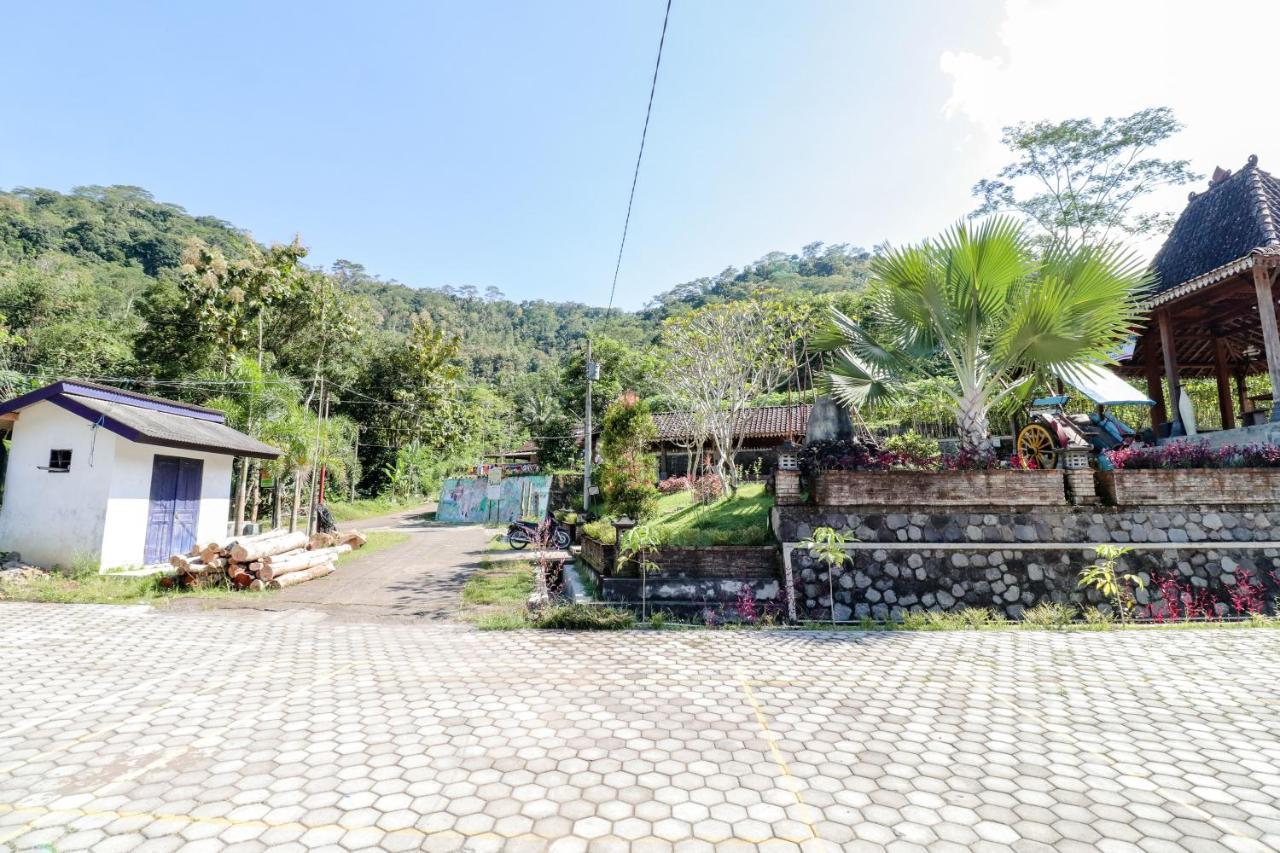 Hotel Balkondes Kenalan Magelang Exteriér fotografie