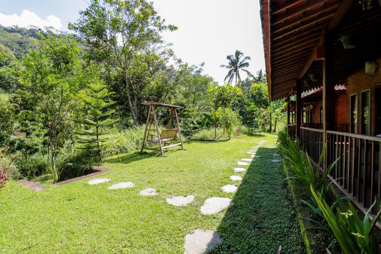 Hotel Balkondes Kenalan Magelang Exteriér fotografie